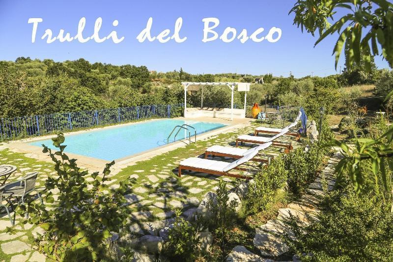 Couette-café Trulli Del Bosco 2*